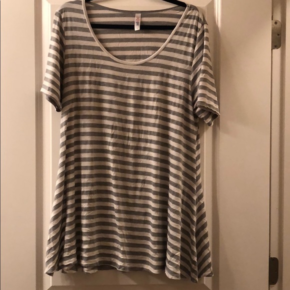 LuLaRoe Tops - LuLaRoe Perfect T LuLaRoe Tops - LuLaRoe Perfect T
